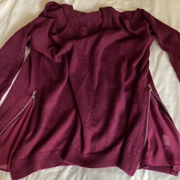 Ramy Brook Tasha Cold Shoulder Merino Wool Burgundy Side Zipper Sweater. Size S. - Picture 6 of 8
